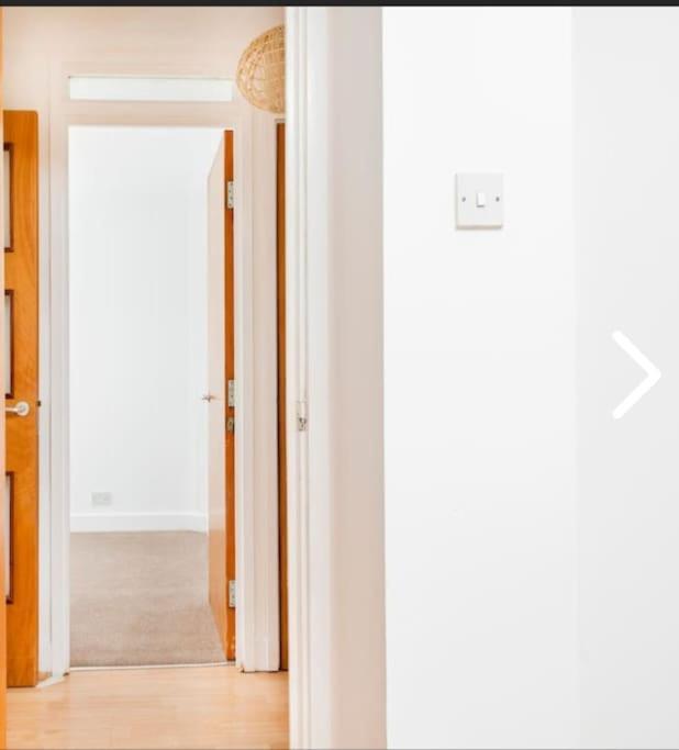 Bright, Nice Interior, Close To The City, 2 Bedroom Apartment ลอนดอน ภายนอก รูปภาพ