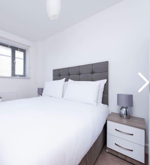 Bright, Nice Interior, Close To The City, 2 Bedroom Apartment ลอนดอน ภายนอก รูปภาพ