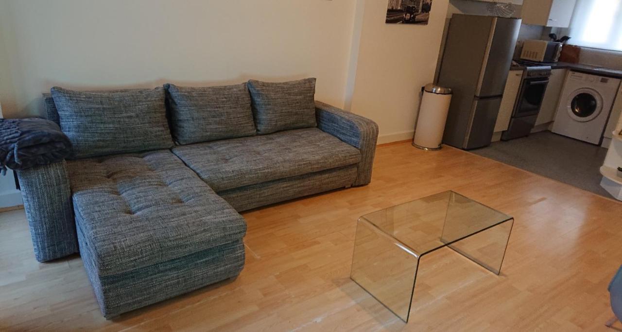 Bright, Nice Interior, Close To The City, 2 Bedroom Apartment ลอนดอน ภายนอก รูปภาพ