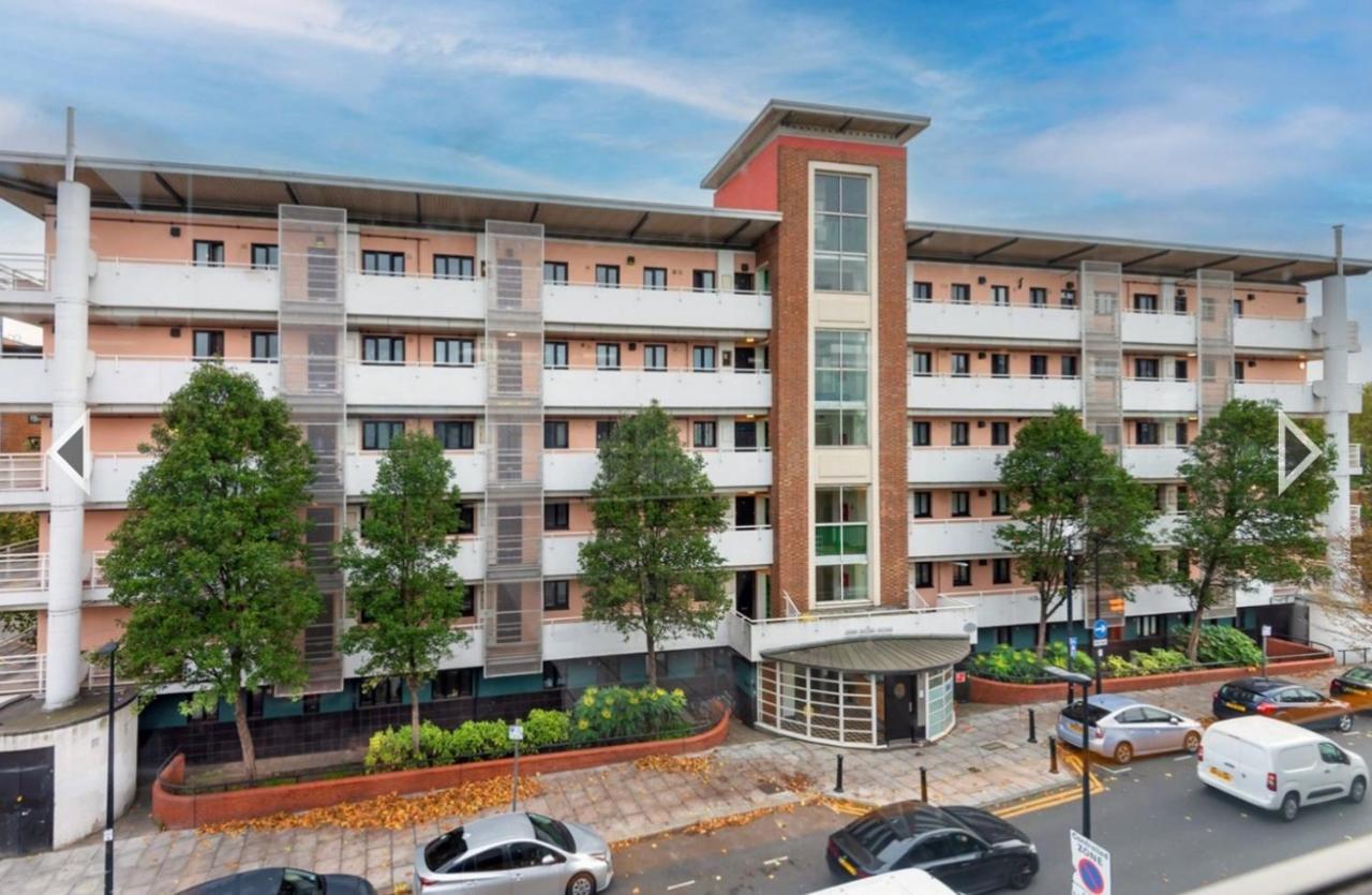 Bright, Nice Interior, Close To The City, 2 Bedroom Apartment ลอนดอน ภายนอก รูปภาพ